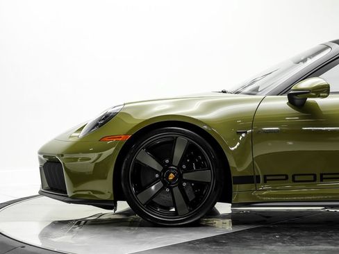 Used 2026 Porsche 911 Carrera GTS RWD image 13