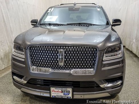 Used 2021 Lincoln Navigator L Reserve w/ Luxury Package AWD/4WD image 7
