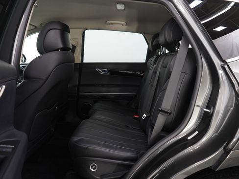 Used 2025 Genesis GV80 2.5T Standard image 20