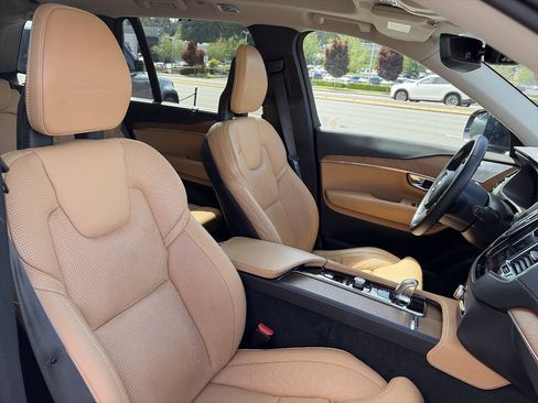 Used 2016 Volvo XC90 T8 Inscription AWD/4WD image 21