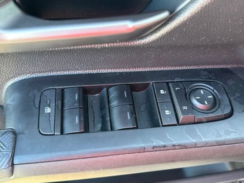 Used 2025 Toyota Tacoma TRD Off-Road AWD/4WD image 20