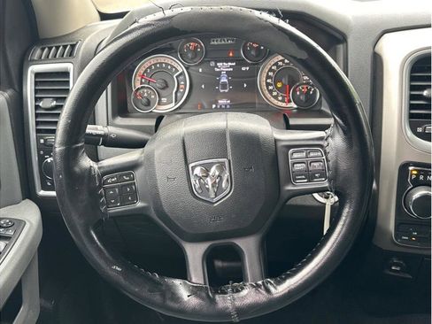 Used 2019 RAM 1500 Classic SLT w/ Luxury Group AWD/4WD image 16