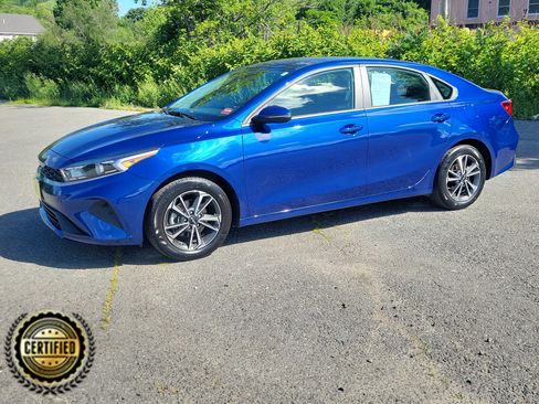 Used 2024 Kia Forte LXS w/ LXS Technology Package FWD image 1