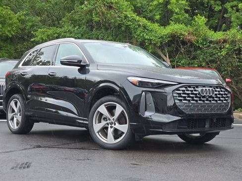 Certified 2025 Audi Q5 Premium w/ Premium Plus AWD/4WD image 8