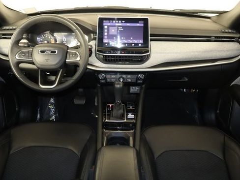 Used 2024 Jeep Compass Latitude AWD/4WD image 14