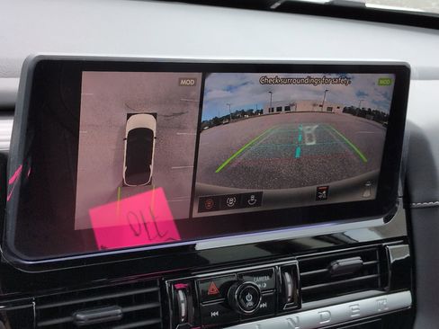 New 2026 Nissan Pathfinder SL image 24