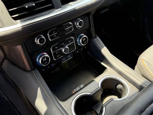 Used 2024 GMC Yukon XL AT4 w/ Technology Package AWD/4WD image 20