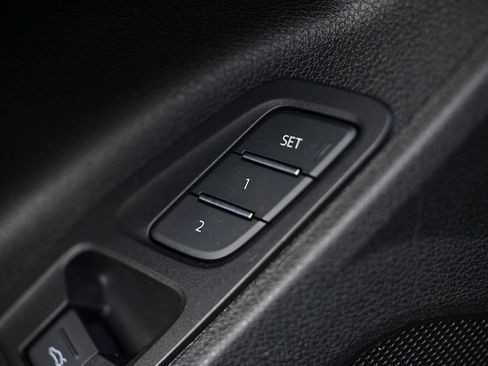 Certified 2025 Audi Q3 2.0T Premium w/ Convenience Package image 17