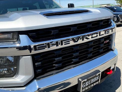 Used 2022 Chevrolet Silverado 2500 LT w/ Convenience Package image 38