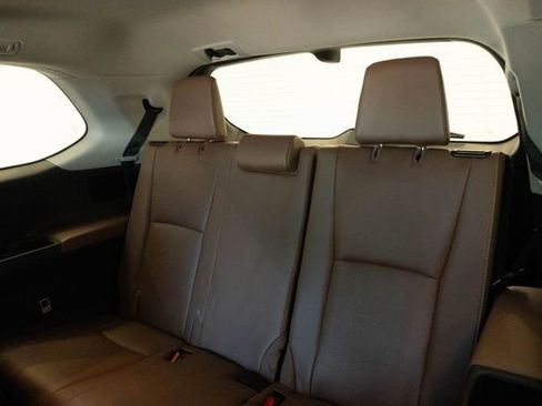 Used 2024 Toyota Grand Highlander Platinum image 22