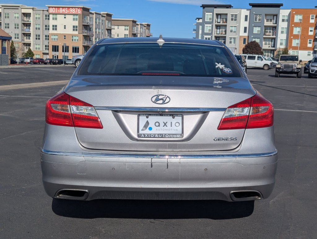 Used 2012 Hyundai Genesis 3.8 w/ Premium Pkg RWD image 6
