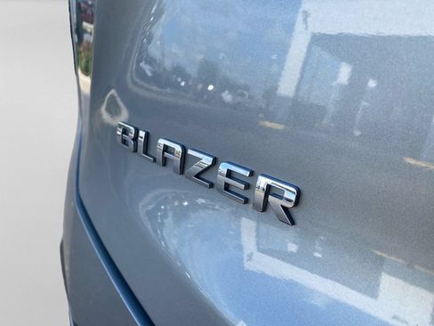Used 2025 Chevrolet Blazer LT FWD image 30