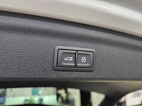 New 2025 Audi Q3 2.0T Premium Plus image 17