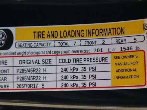 Used 2019 Chevrolet Suburban LT RWD image 59