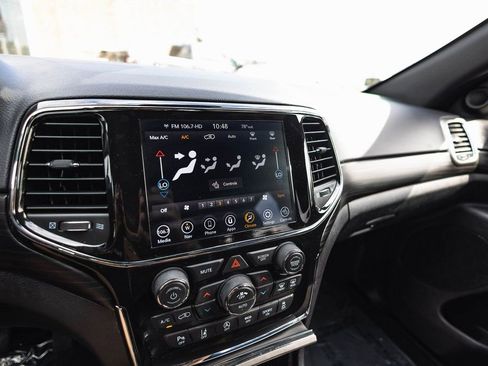 Used 2022 Jeep Grand Cherokee Laredo X AWD/4WD image 14