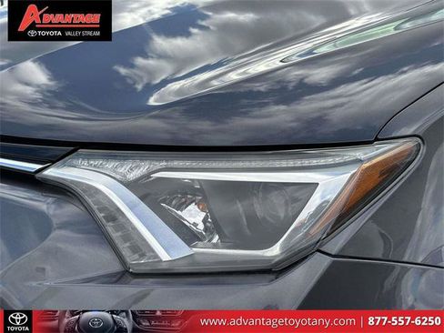 Certified 2018 Toyota RAV4 LE image 11