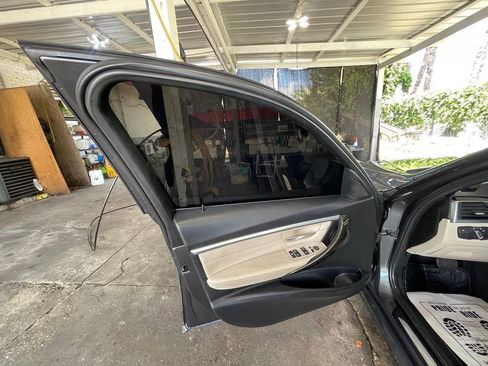Used 2018 BMW 330i Sedan RWD image 9