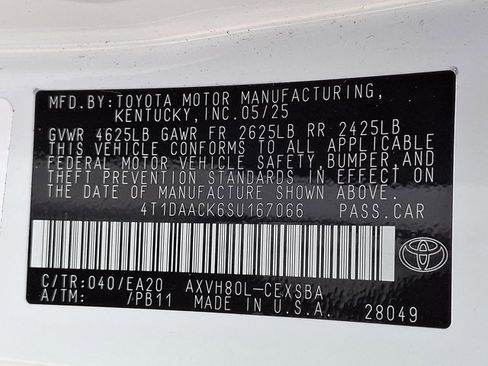 Used 2025 Toyota Camry SE w/ Convenience Package image 27