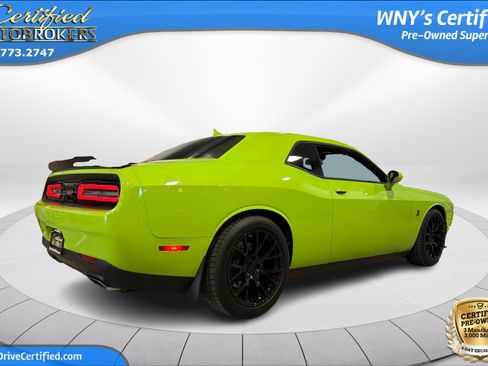 Used 2015 Dodge Challenger R/T Scat Pack RWD image 6