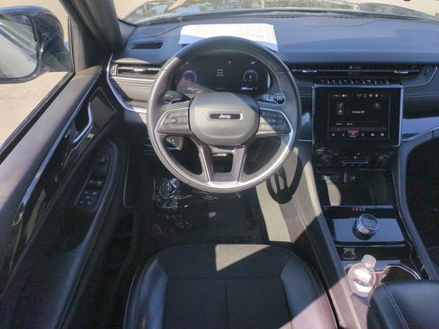 Used 2022 Jeep Grand Cherokee Altitude image 18