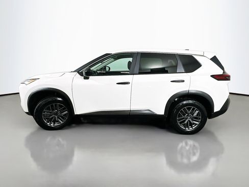 Used 2023 Nissan Rogue S image 4