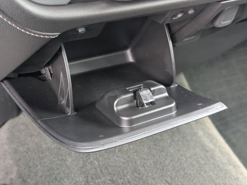 Used 2018 GMC Sierra 1500 SLE w/ SLE Value Package image 22