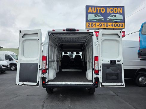 Used 2020 RAM ProMaster 2500 w/ Interior Convenience Group FWD image 12