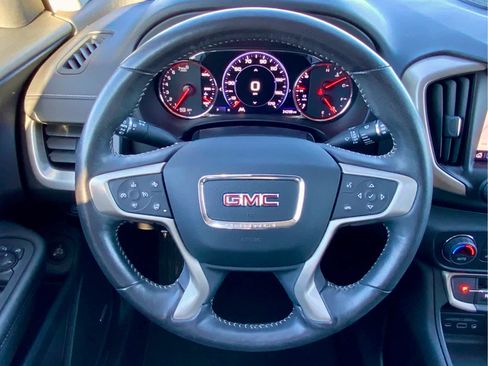 Used 2022 GMC Terrain Denali image 39