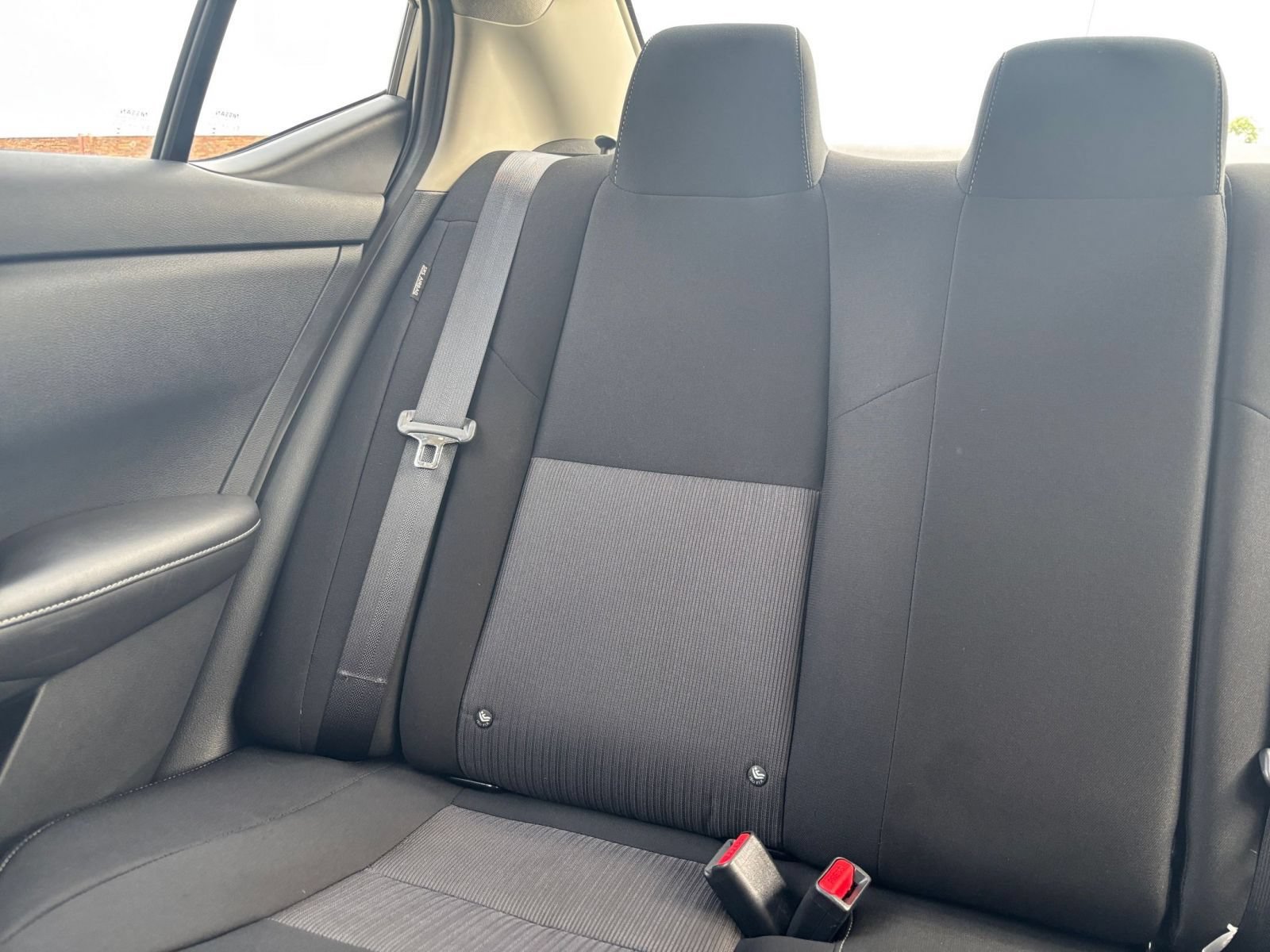 Used 2025 Nissan Sentra SV FWD image 36