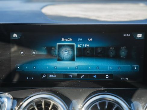 Certified 2023 Mercedes-Benz GLB 250 4MATIC image 23