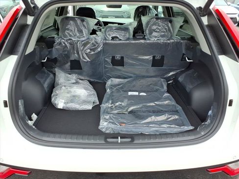 New 2026 Kia Niro Wind w/ Wind Preserve Package FWD image 15