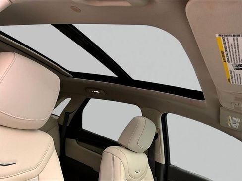 Used 2023 Cadillac XT5 Premium Luxury image 17