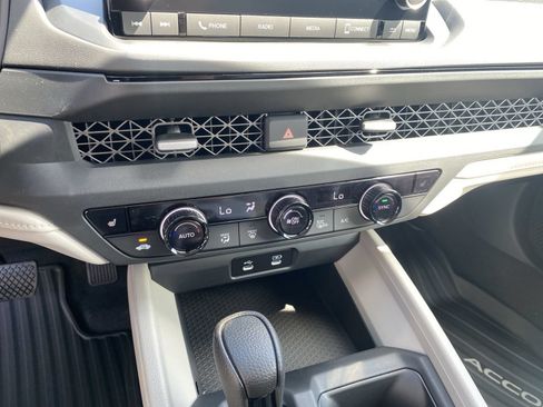 Certified 2023 Honda Accord EX image 27