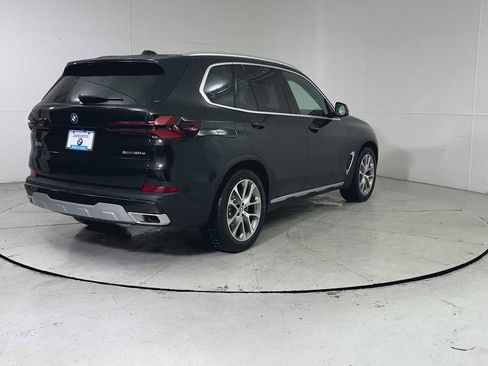 New 2026 BMW X5 xDrive50e image 2