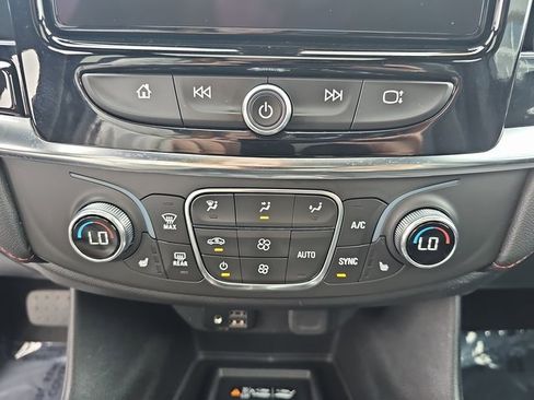 Used 2023 Chevrolet Traverse RS image 26