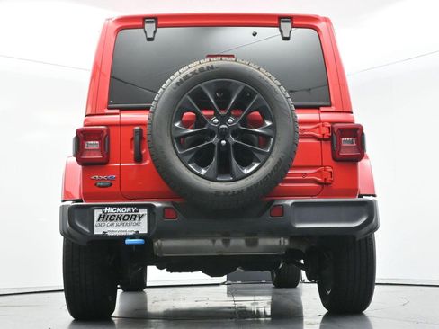 Used 2024 Jeep Wrangler Unlimited Sahara AWD/4WD image 43