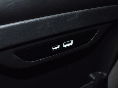 Certified 2024 Chrysler Pacifica Touring-L FWD image 15