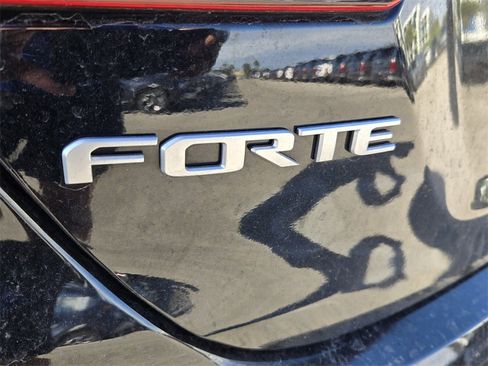 Used 2023 Kia Forte LXS image 9