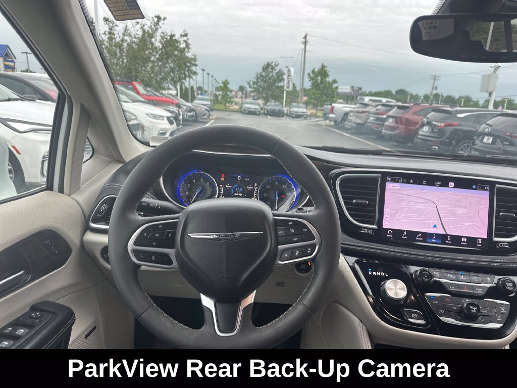 Used 2022 Chrysler Pacifica Limited AWD/4WD image 17
