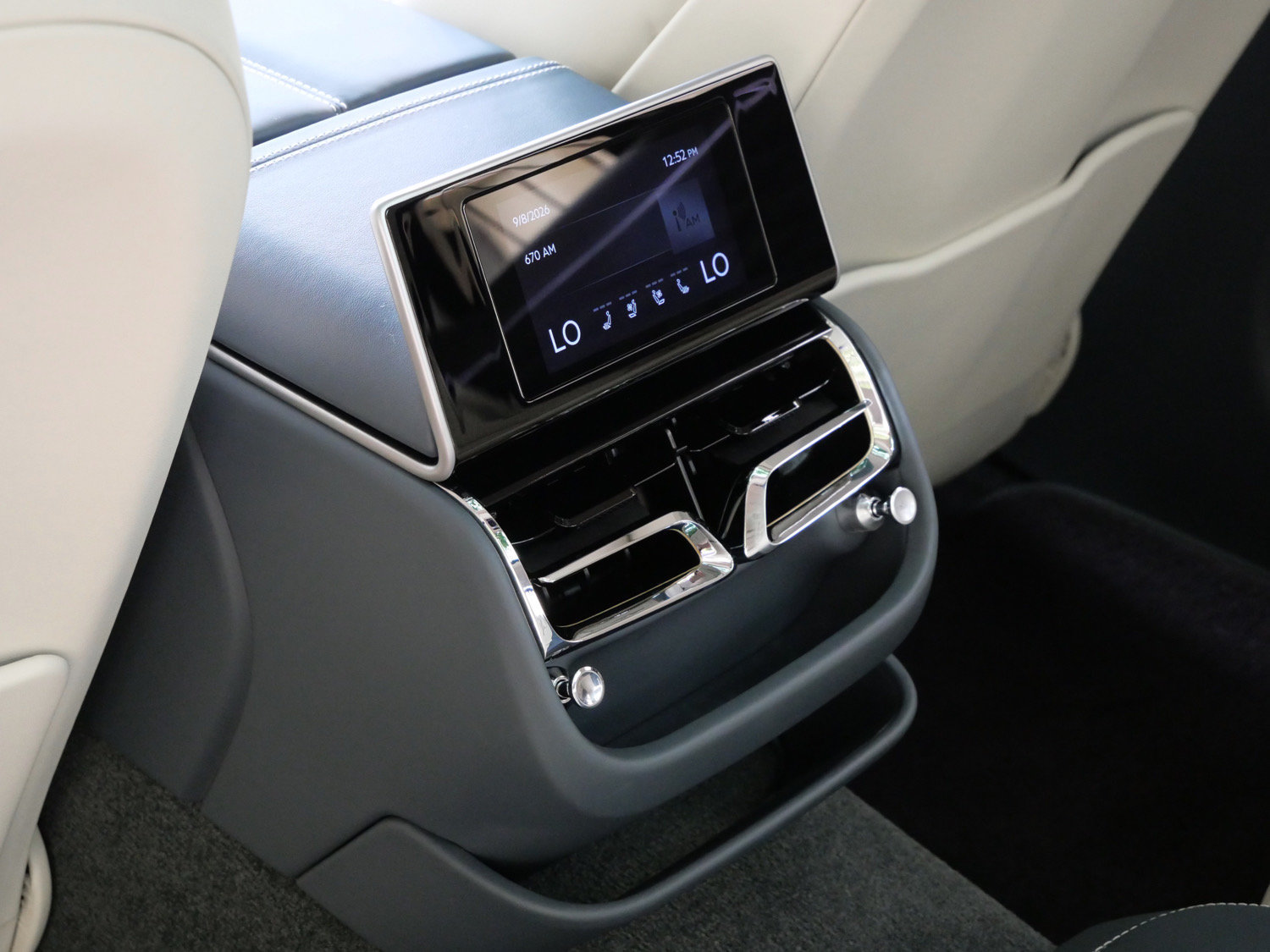Used 2023 Bentley Flying Spur Azure AWD/4WD image 20