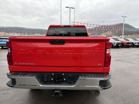 Used 2024 Chevrolet Silverado 2500 LT w/ Convenience Package image 5