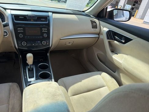 Used 2013 Nissan Altima 2.5 SV FWD image 19