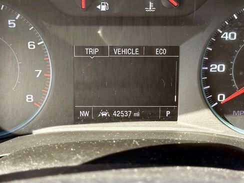 Used 2023 Chevrolet Traverse LS w/ Safety Package image 21