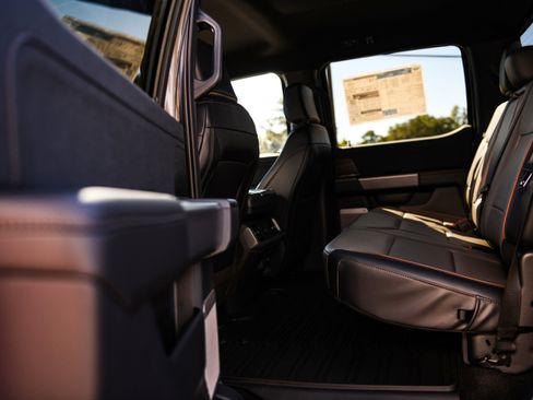 New 2025 Ford F150 Lariat w/ Equipment Group 501A Mid image 11