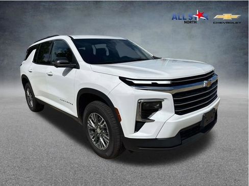Used 2024 Chevrolet Traverse LT FWD image 1