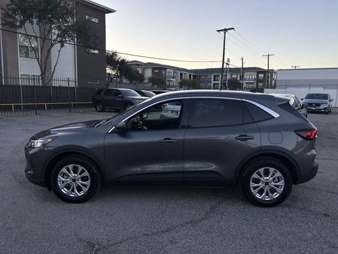 Used 2023 Ford Escape Active image 3