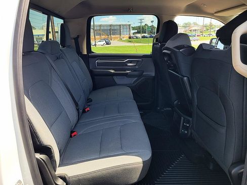 Used 2019 RAM 1500 Big Horn AWD/4WD image 14
