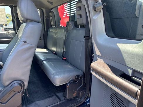 Used 2015 Ford F550 4x4 SuperCab Super Duty image 7