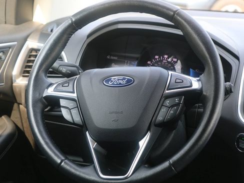 Used 2024 Ford Edge Titanium AWD/4WD image 18