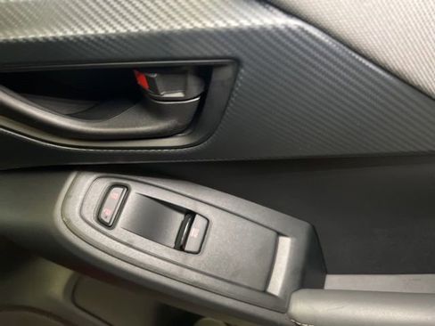 Used 2025 Subaru Crosstrek 2.0i Premium image 55